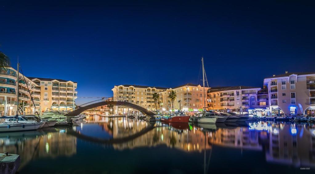 Appartement Frejus Avec Jardin, Piscine, Plage, Tennis Exterior foto