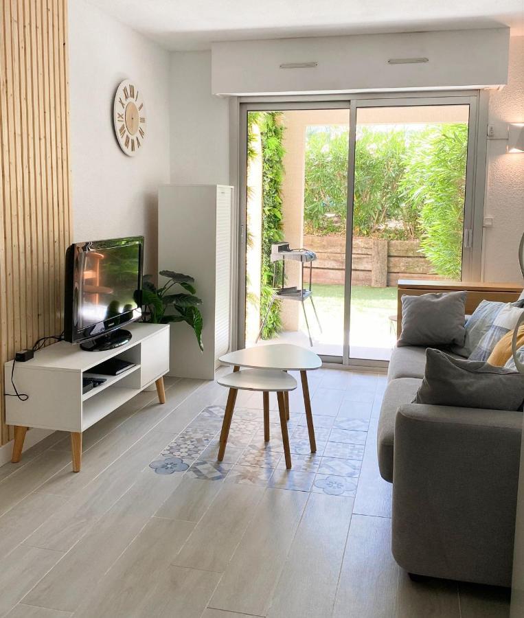 Appartement Frejus Avec Jardin, Piscine, Plage, Tennis Exterior foto