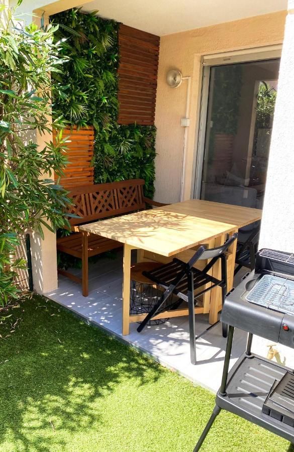 Appartement Frejus Avec Jardin, Piscine, Plage, Tennis Exterior foto